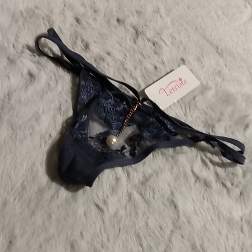 NWT Letrista navy lace panty